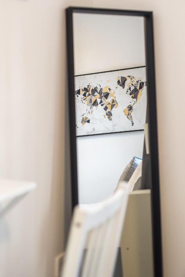 Modern Spacious 3 Bedroom City Centre Apartment - Free Parking - Private Balcony Edinburg Exteriör bild
