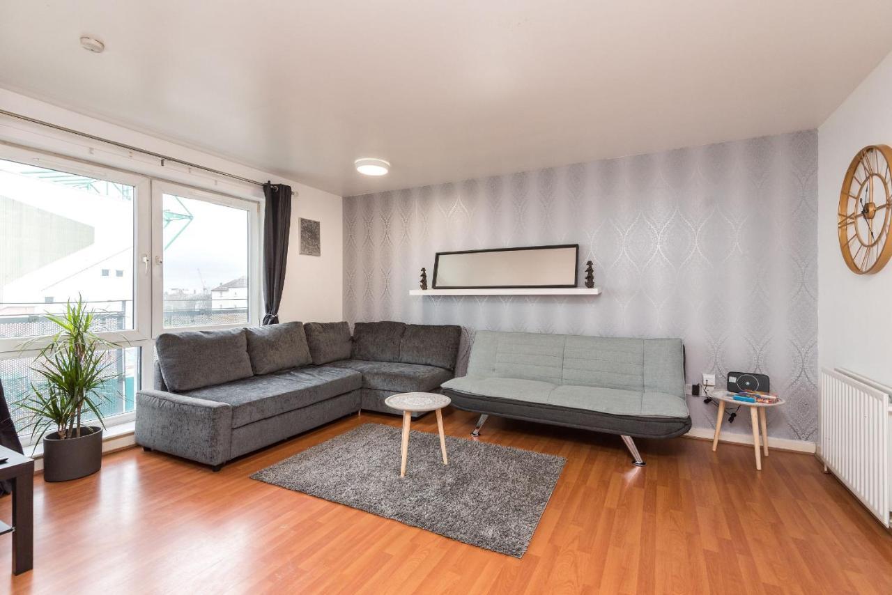 Modern Spacious 3 Bedroom City Centre Apartment - Free Parking - Private Balcony Edinburg Exteriör bild